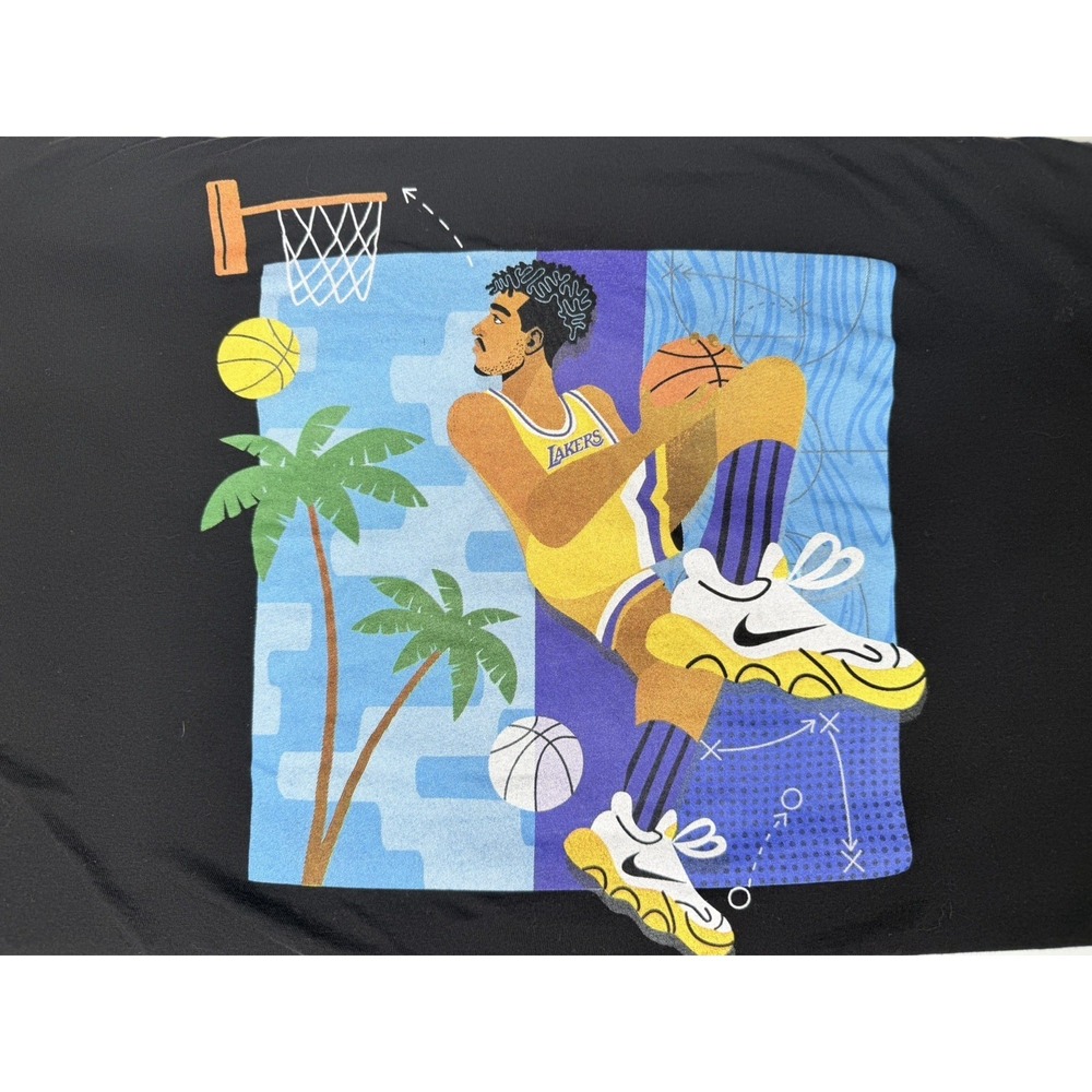 Los Angeles Lakers Game Graphic T-Shirt Giveaway XL Into the Paint‎ Basketball